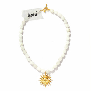 BARI WHITE CHUNKY BEADED NECKLACE WITH GOLD PLATED SUN SHAPED PENDANT FOR SUMMER AFFORDABLE PREMIUM