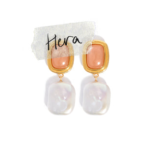 Hera (Peach Moonstone)