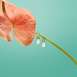 18K gold-plated metal drop earrings with semi precious faceted peridot and blue topaz stones, finished with a baroque-style pearl drop