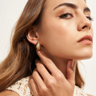 Astrid (Rainbow Moonstone)